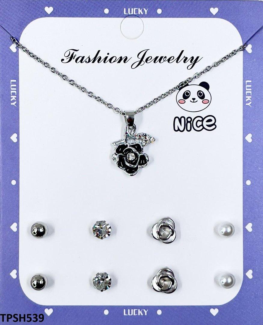 TPSH539 FNG Flower Pendent Set