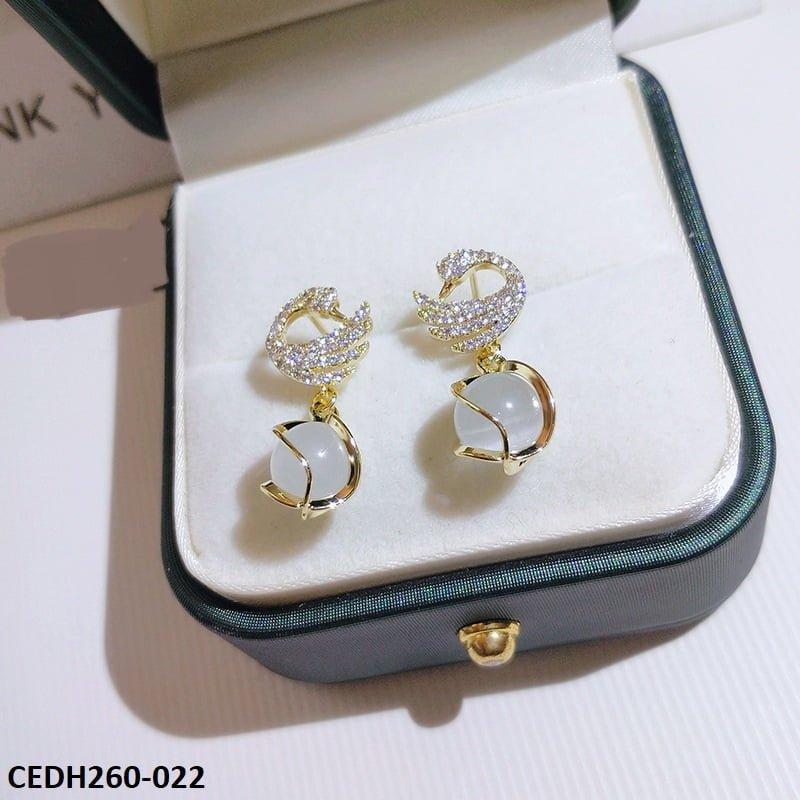 CEDH260 ZHL Peacock Pearl Drop Earrings Pair